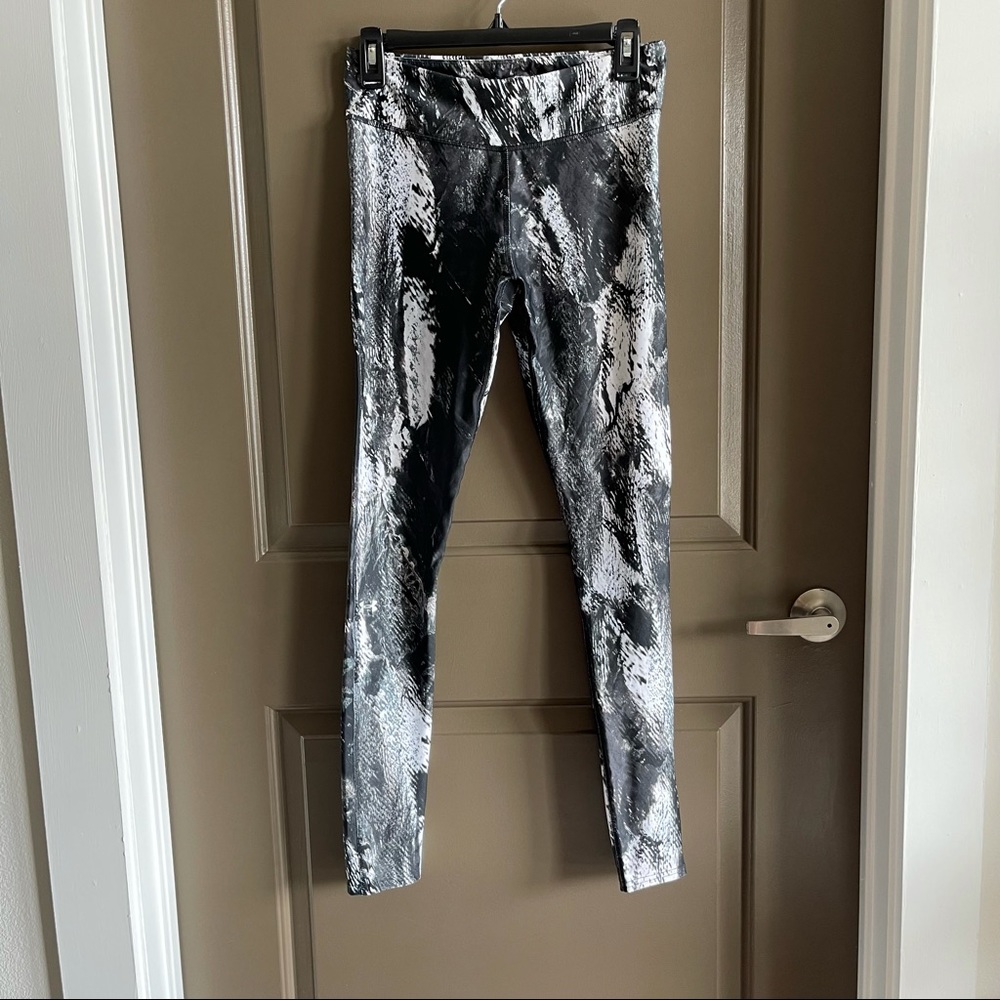 Black & White Snakeskin Under Armour Leggings